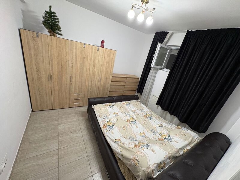 Bragadiru, Leroy, Mc Donalds, Mega Image gars. loc parcare